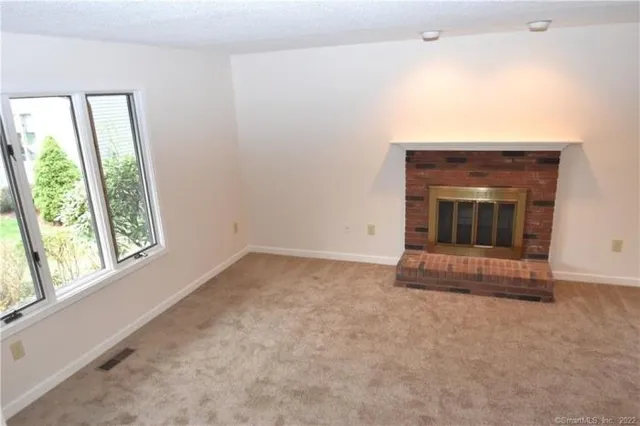 $495,000 | 46 MacIntosh Lane, Glastonbury, CT 06033