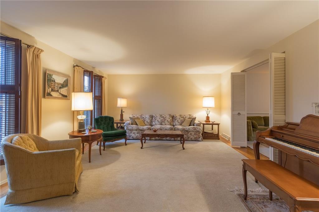 504 Goldsmith Road Pittsburgh, PA 15237 - Photo 3 of 25