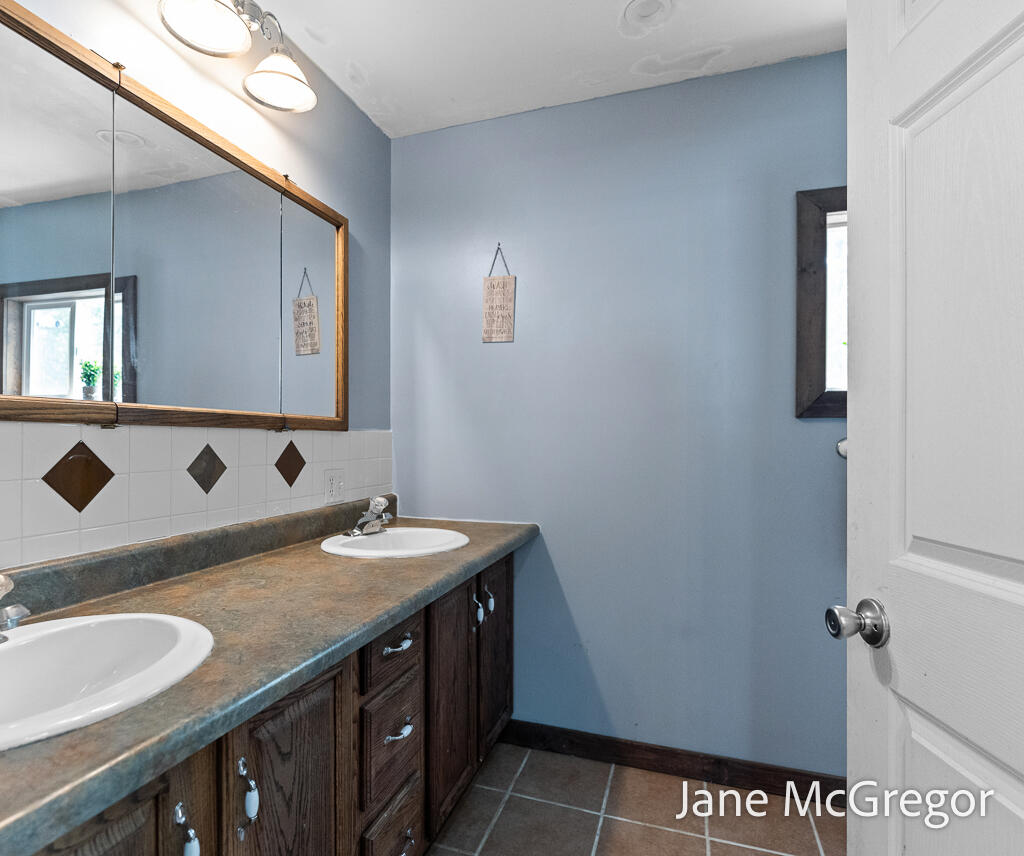 55 South Dengler Road Muskegon, MI 49442 - Photo 25 of 40 55SDengler-34LoRes