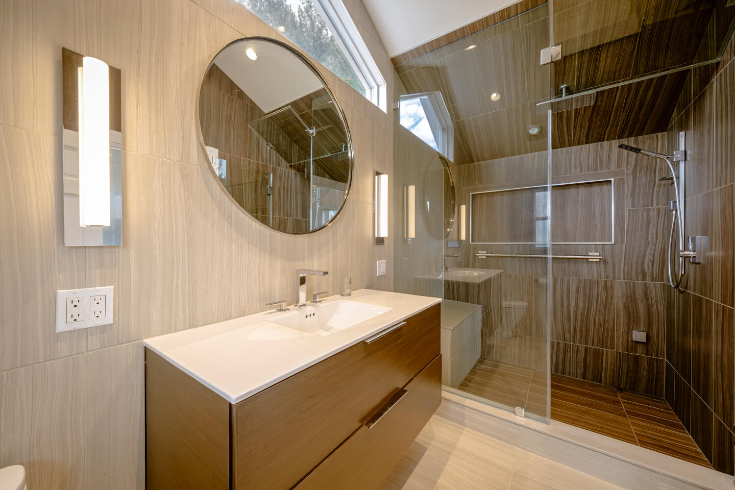 134 Sand Point Road, Unit 1 Bar Harbor, ME 04609 - Photo 28 of 51 Primary Bath