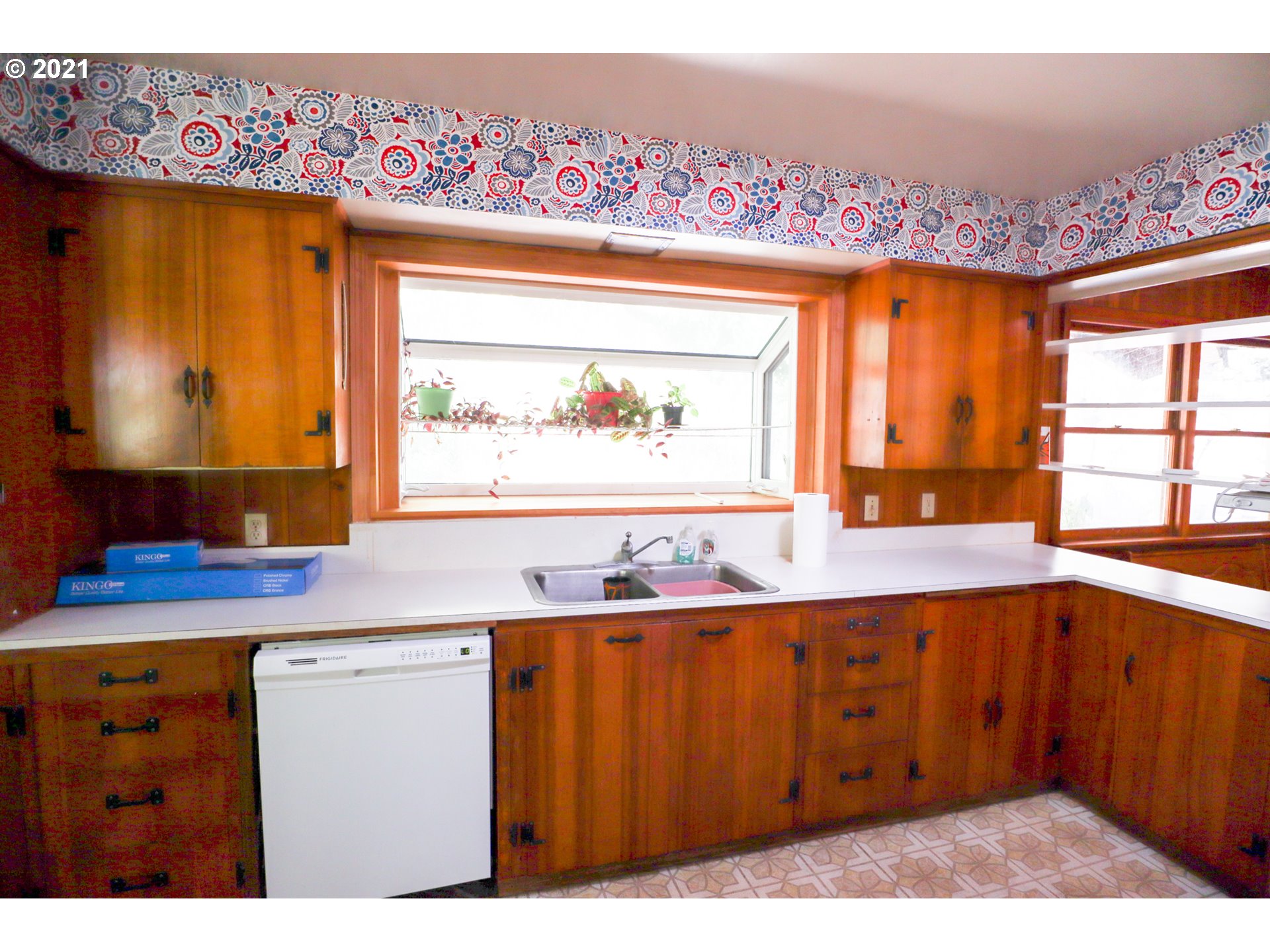 32671 Berlin Road Lebanon, OR 97355 - Photo 3 of 32 Gallery Image 3