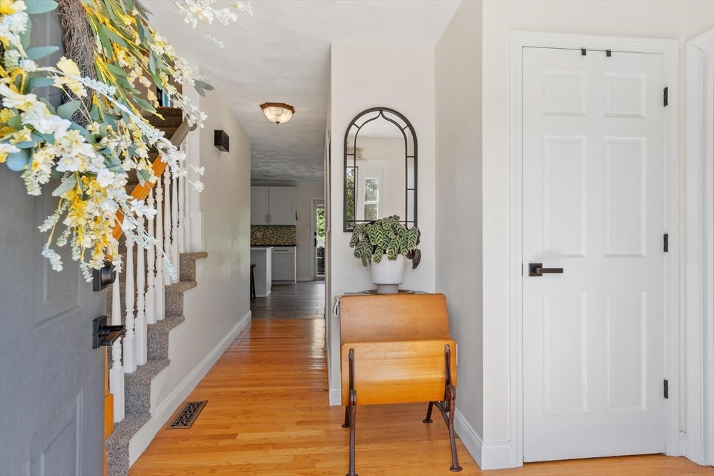 98 North End Road Townsend, MA 01469 - Photo 6 of 42
