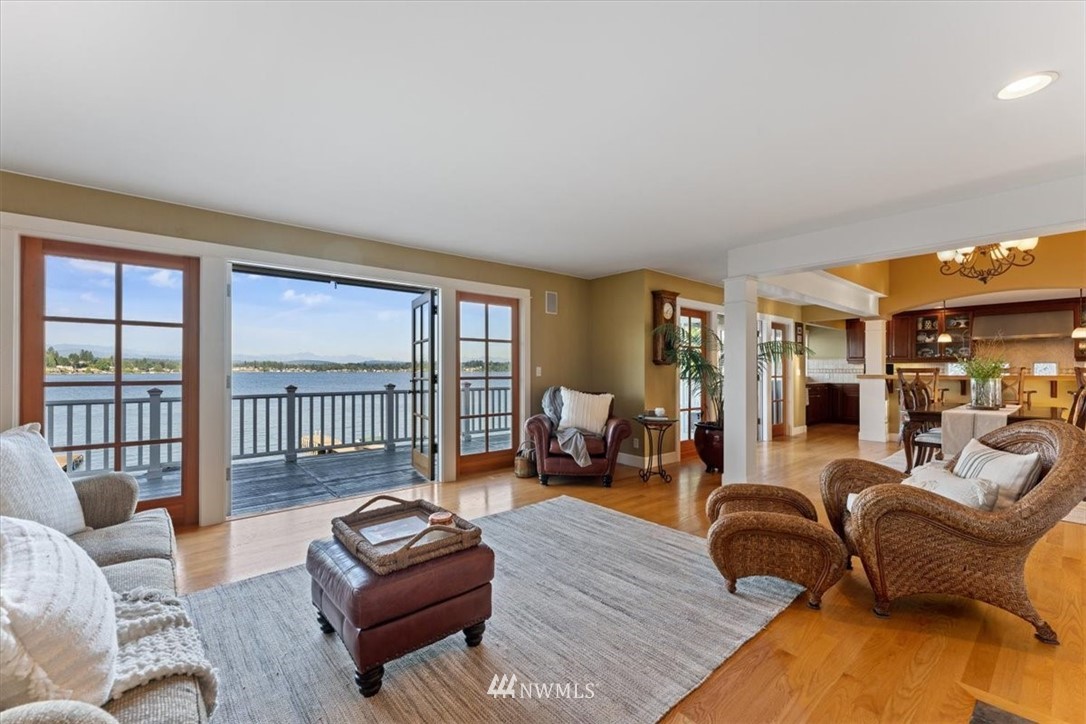 1707 Vernon Road Lake Stevens, WA 98258 - Photo 17 of 40 a living room with furniture and a large window