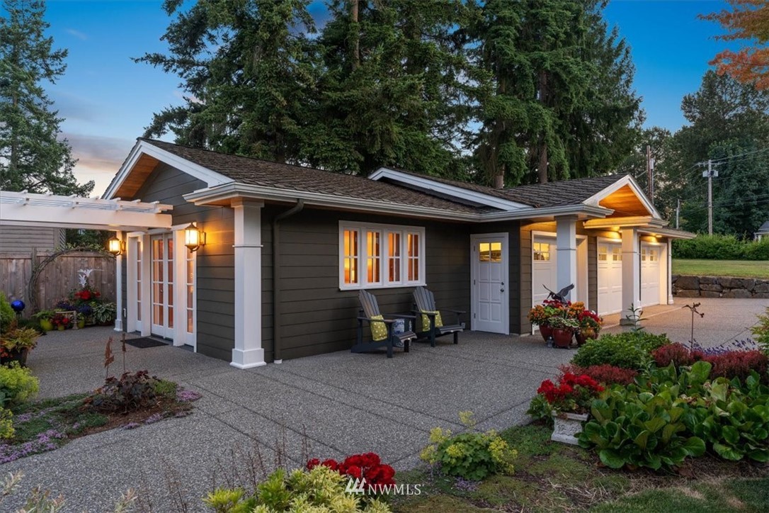 1707 Vernon Road Lake Stevens, WA 98258 - Photo 36 of 40 a front view of a house with a porch
