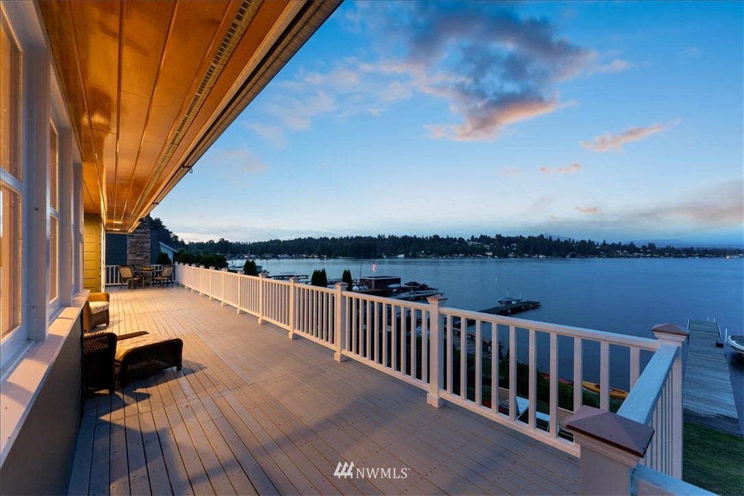 1707 Vernon Road Lake Stevens, WA 98258 - Photo 6 of 40 a view of balcony and deck