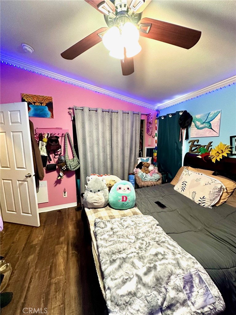 30000 Hasley Canyon Road, Unit 9 Valencia, CA 91384 - Photo 10 of 26 Large secondary bedroom with walk in closet