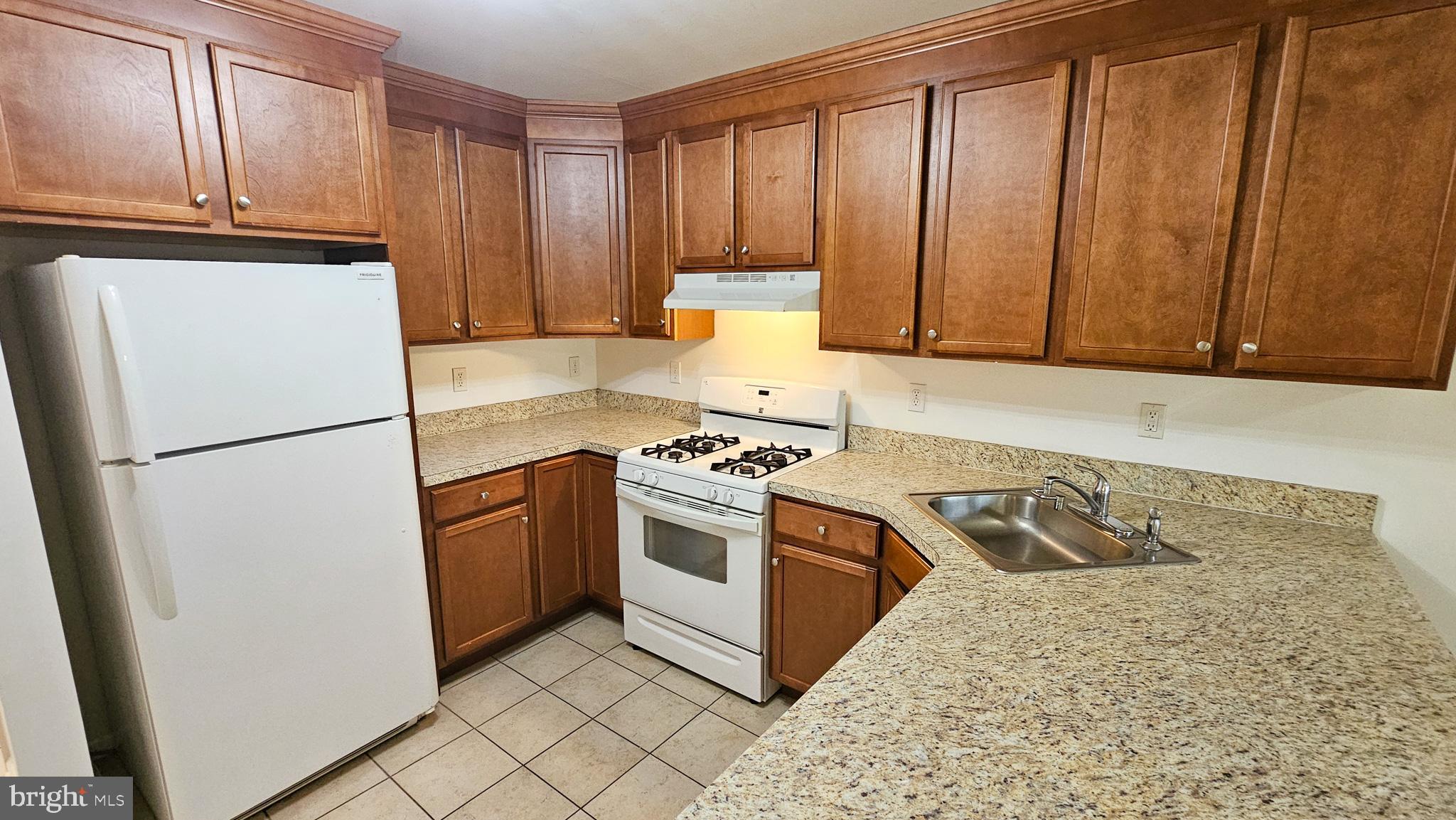 380 Radio Road Tuckerton, NJ 08087 - Photo 6 of 38