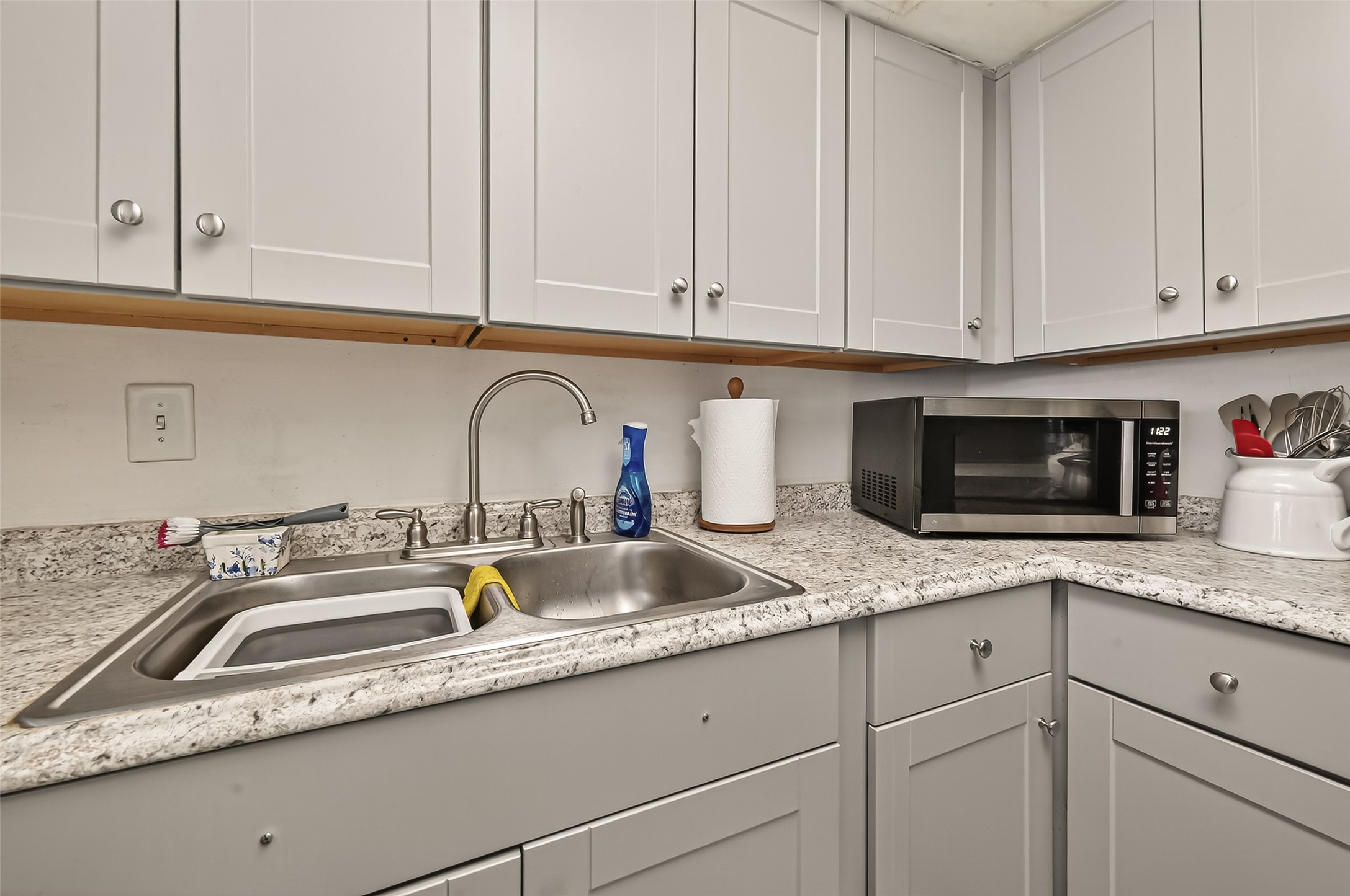 2267 Triway Lane, Unit 231 Houston, TX 77043 - Photo 20 of 38