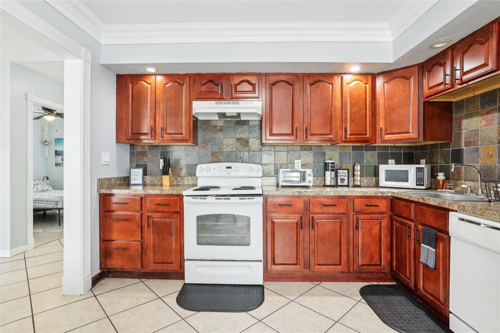 1815 Larkin Avenue Orlando, FL 32812 - Photo 15 of 50
