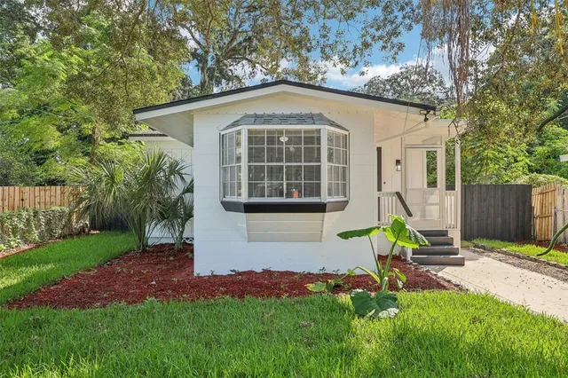 $329,900 | 1815 Larkin Avenue, Orlando, FL 32812