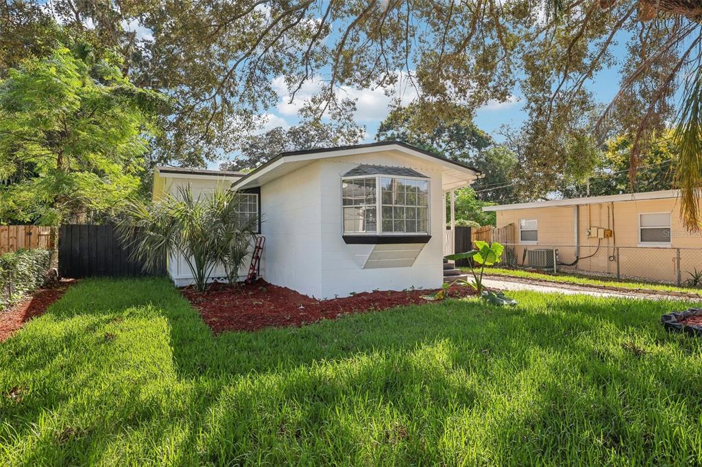 1815 Larkin Avenue Orlando, FL 32812 - Photo 3 of 50