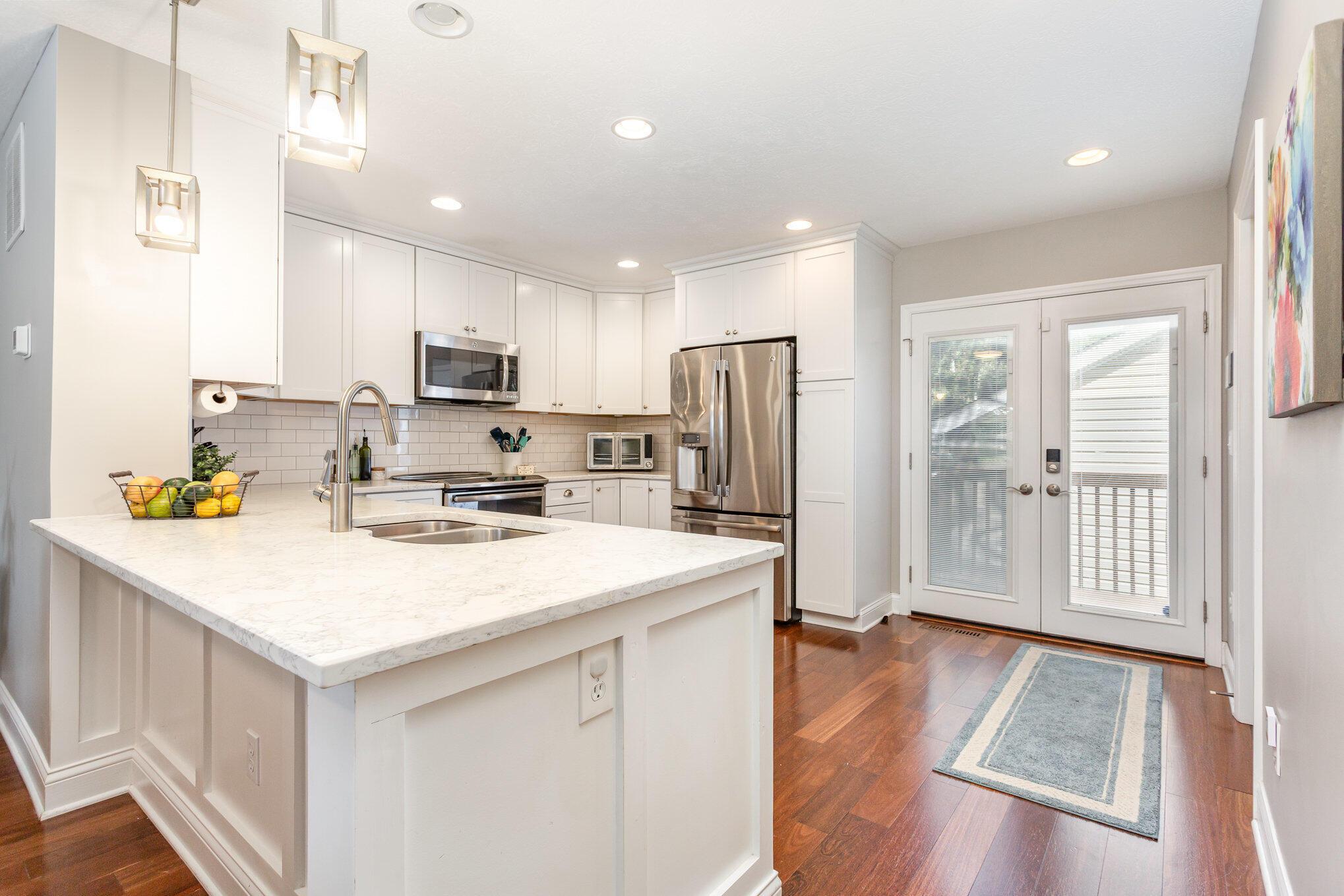 8382 Sawmill Road Powell, OH 43065 - Photo 10 of 37 Kitchen