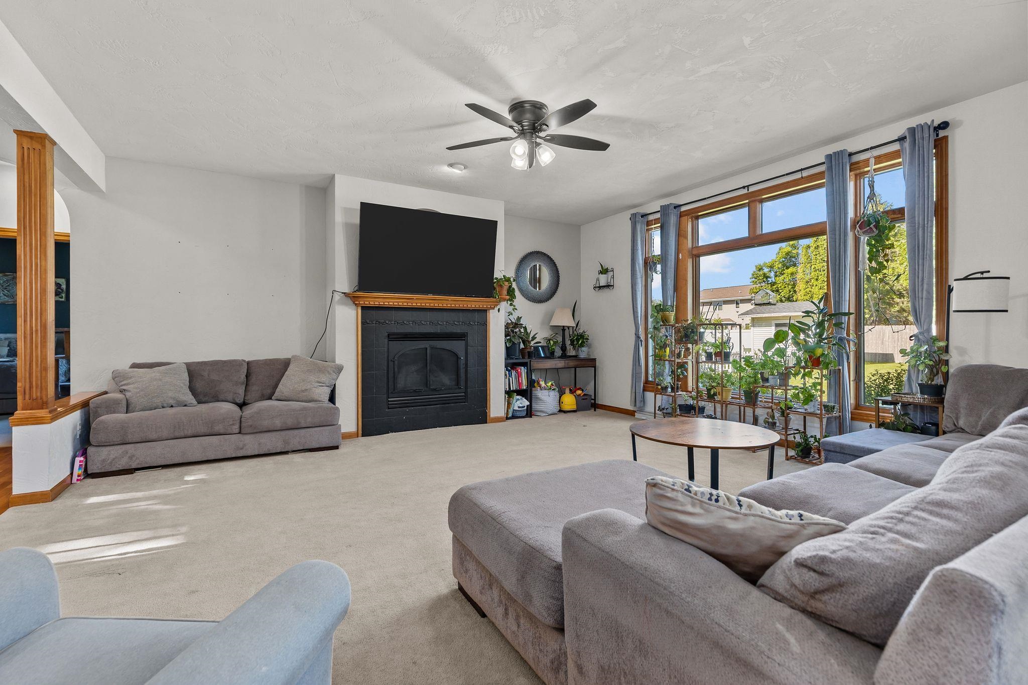 3497 Rosenberry Court Appleton, WI 54913 - Photo 3 of 54