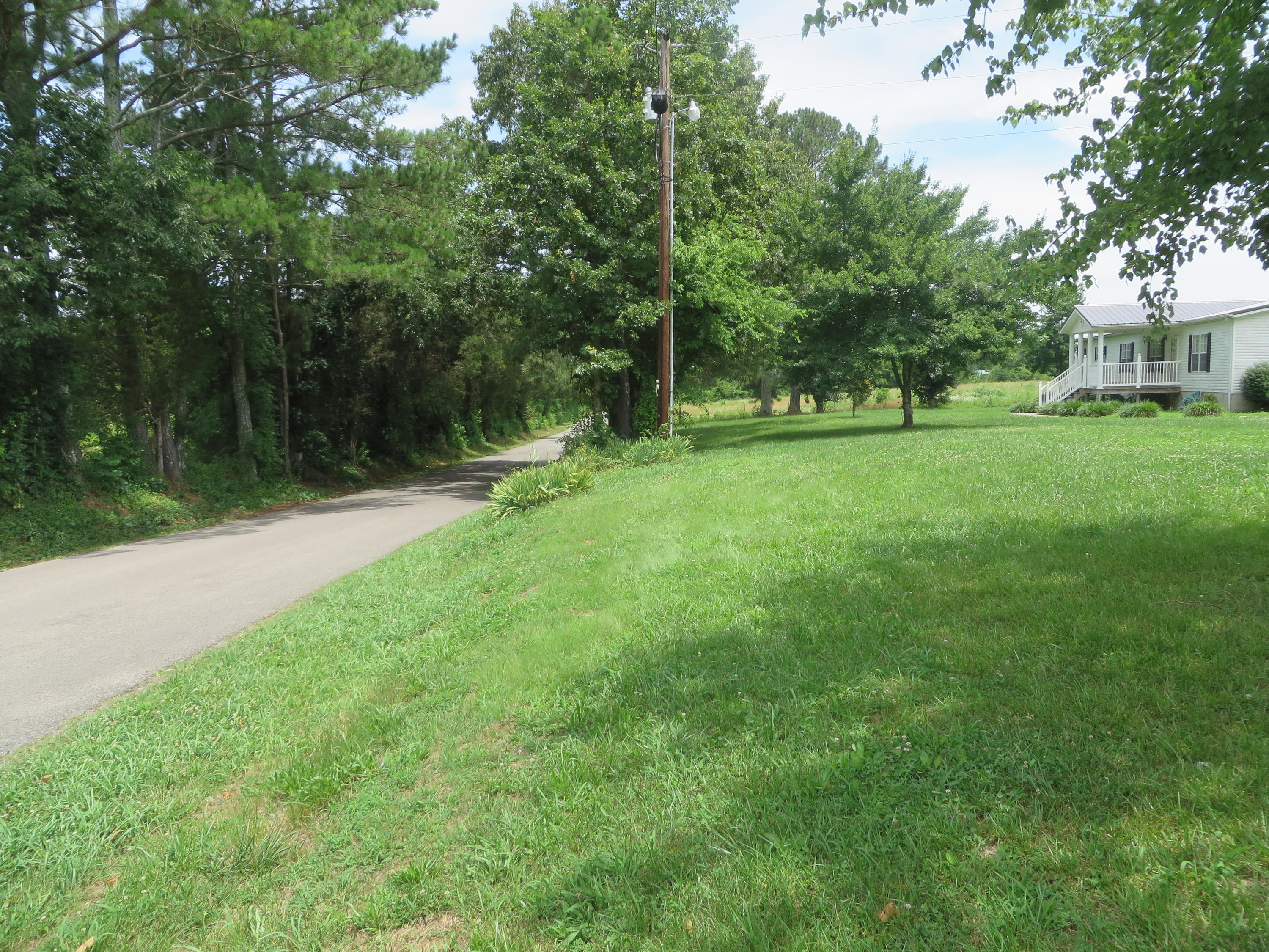321 Gun Ridge Road Vonore, TN 37885 - Photo 2 of 39 IMG_2200