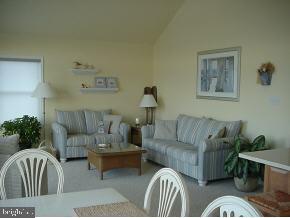390 Kingfisher Road Tuckerton, NJ 08087 - Photo 5 of 11 Gallery Image 5