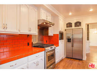 6727 Milner Road Los Angeles, CA 90068 - Photo 18 of 32 Gallery Image 18
