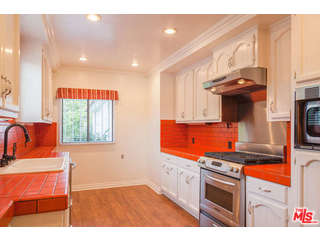 6727 Milner Road Los Angeles, CA 90068 - Photo 19 of 32 Gallery Image 19