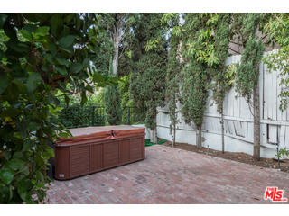6727 Milner Road Los Angeles, CA 90068 - Photo 23 of 32 Gallery Image 23