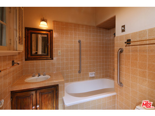 6727 Milner Road Los Angeles, CA 90068 - Photo 30 of 32 Gallery Image 30