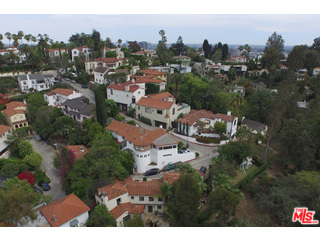 6727 Milner Road Los Angeles, CA 90068 - Photo 4 of 32 Gallery Image 4