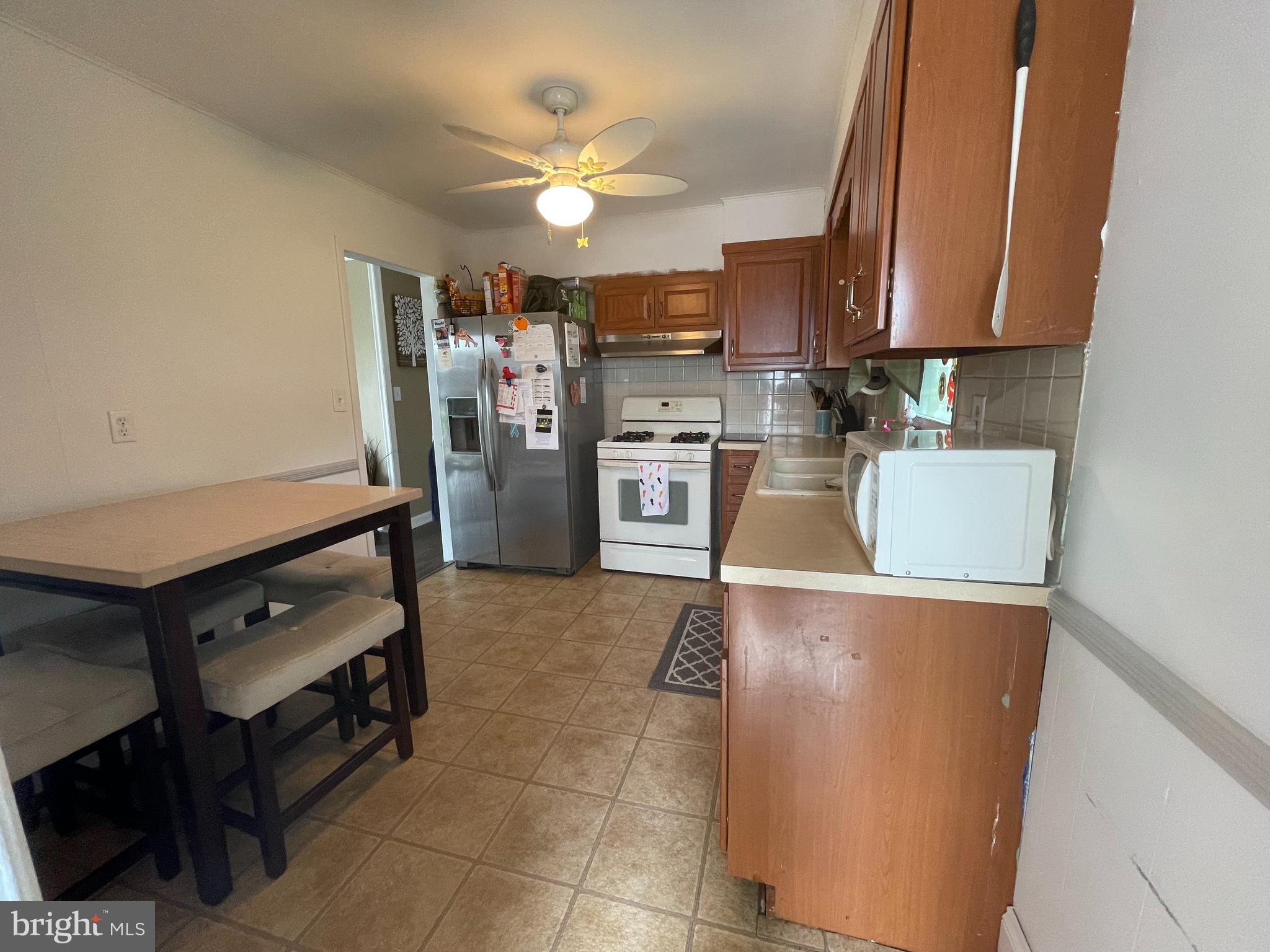 19 Gerard Road Hamilton, NJ 08620 - Photo 5 of 15