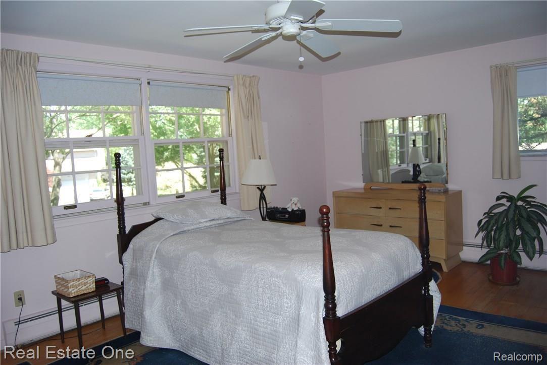 850 Wilwood Road Rochester, MI 48309 - Photo 11 of 19 Master Bedroom