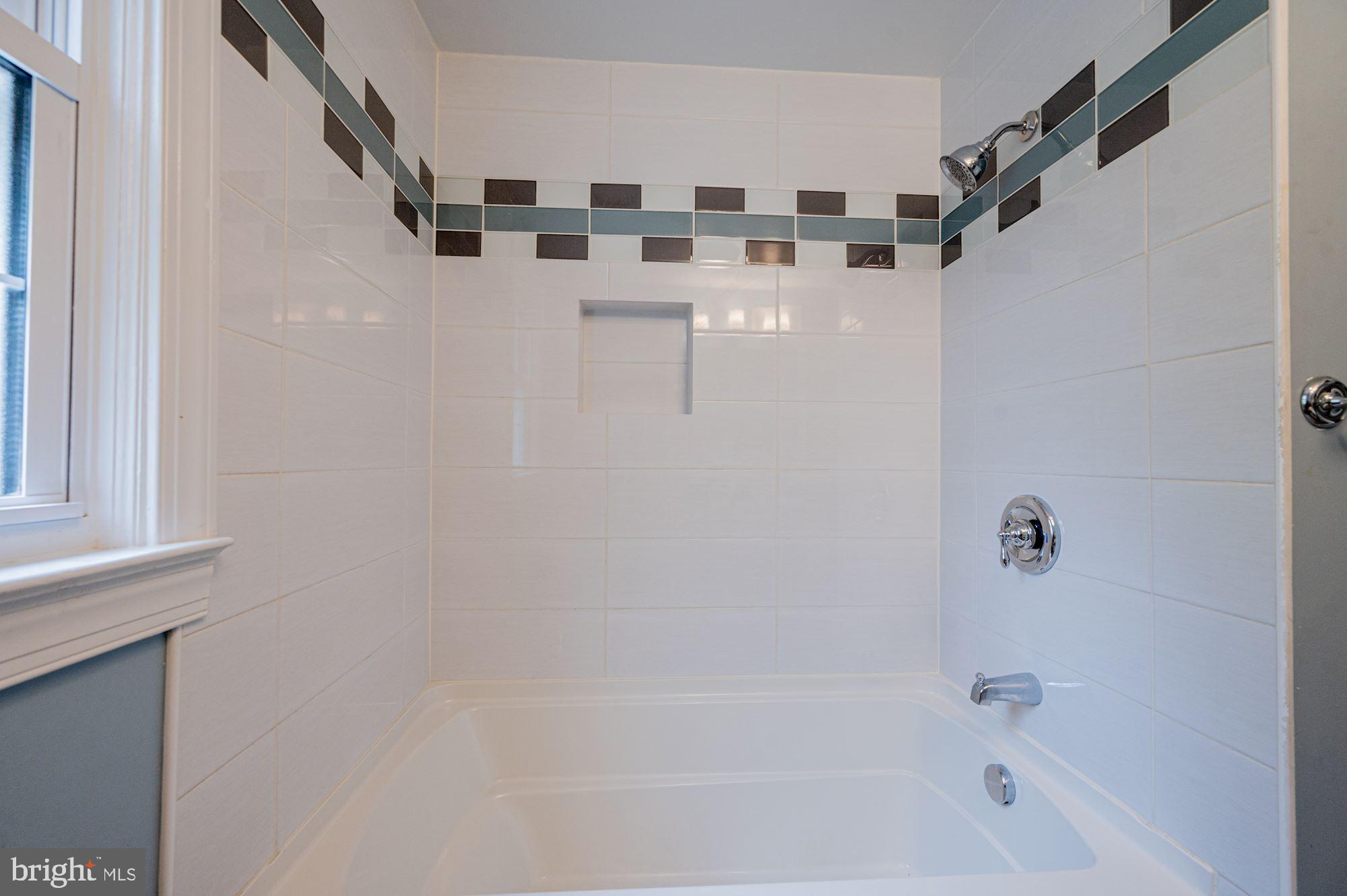 6 Tanglewood Road Baltimore, MD 21228 - Photo 19 of 33 Full Bath