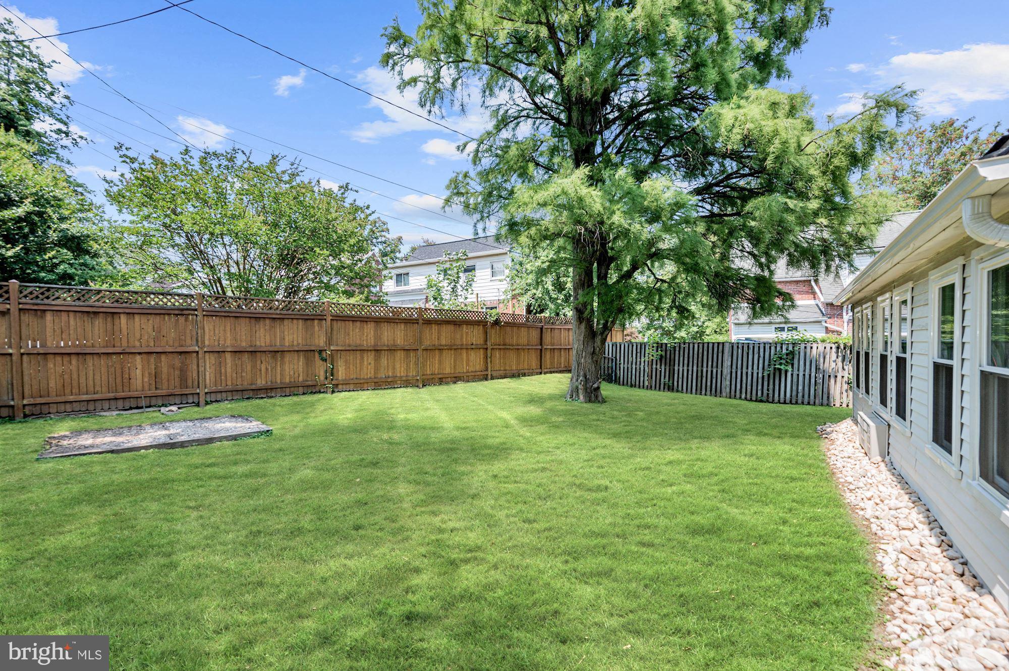 6 Tanglewood Road Baltimore, MD 21228 - Photo 28 of 33 Fenced Rear