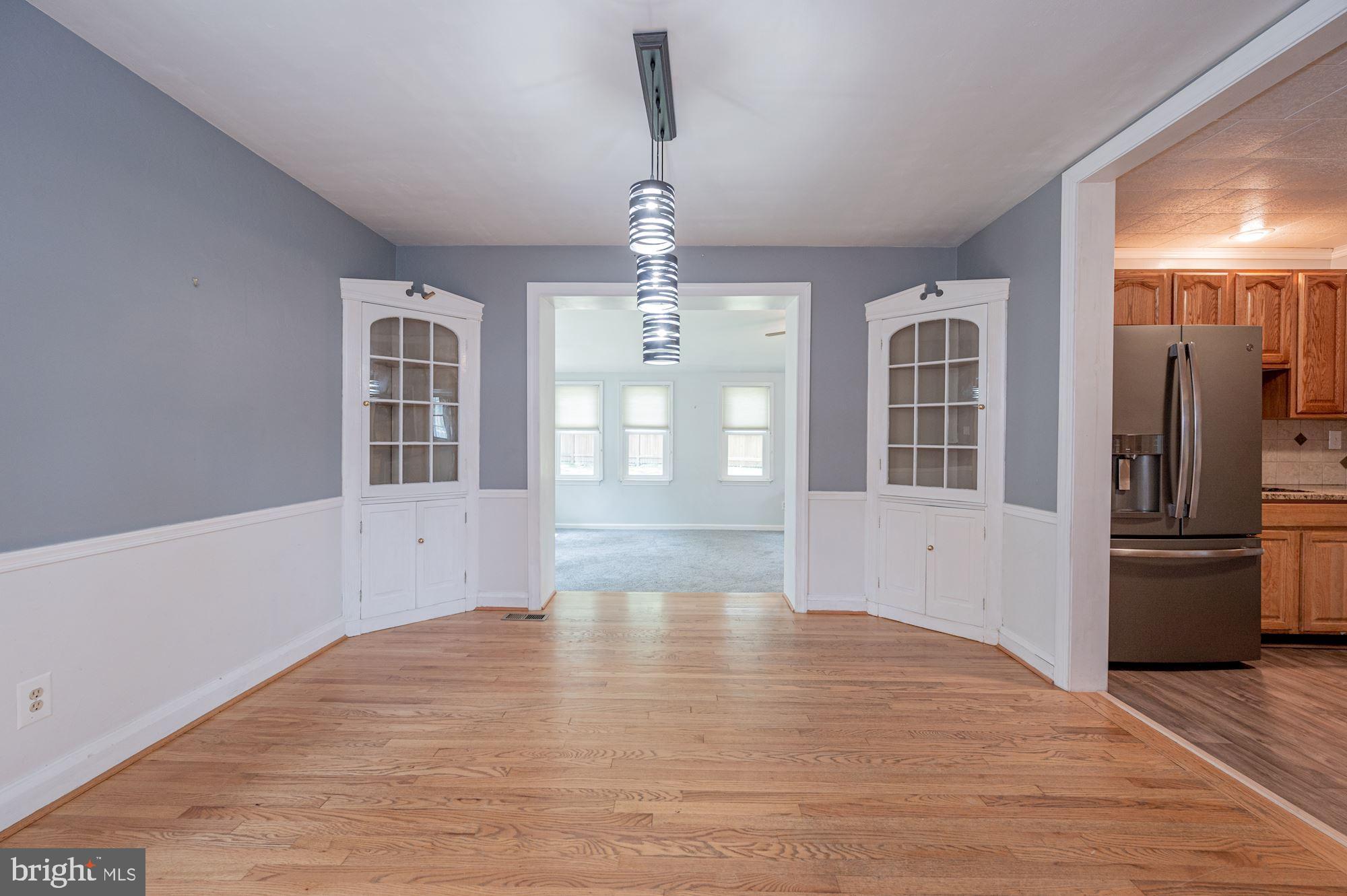 6 Tanglewood Road Baltimore, MD 21228 - Photo 6 of 33 Dining Room
