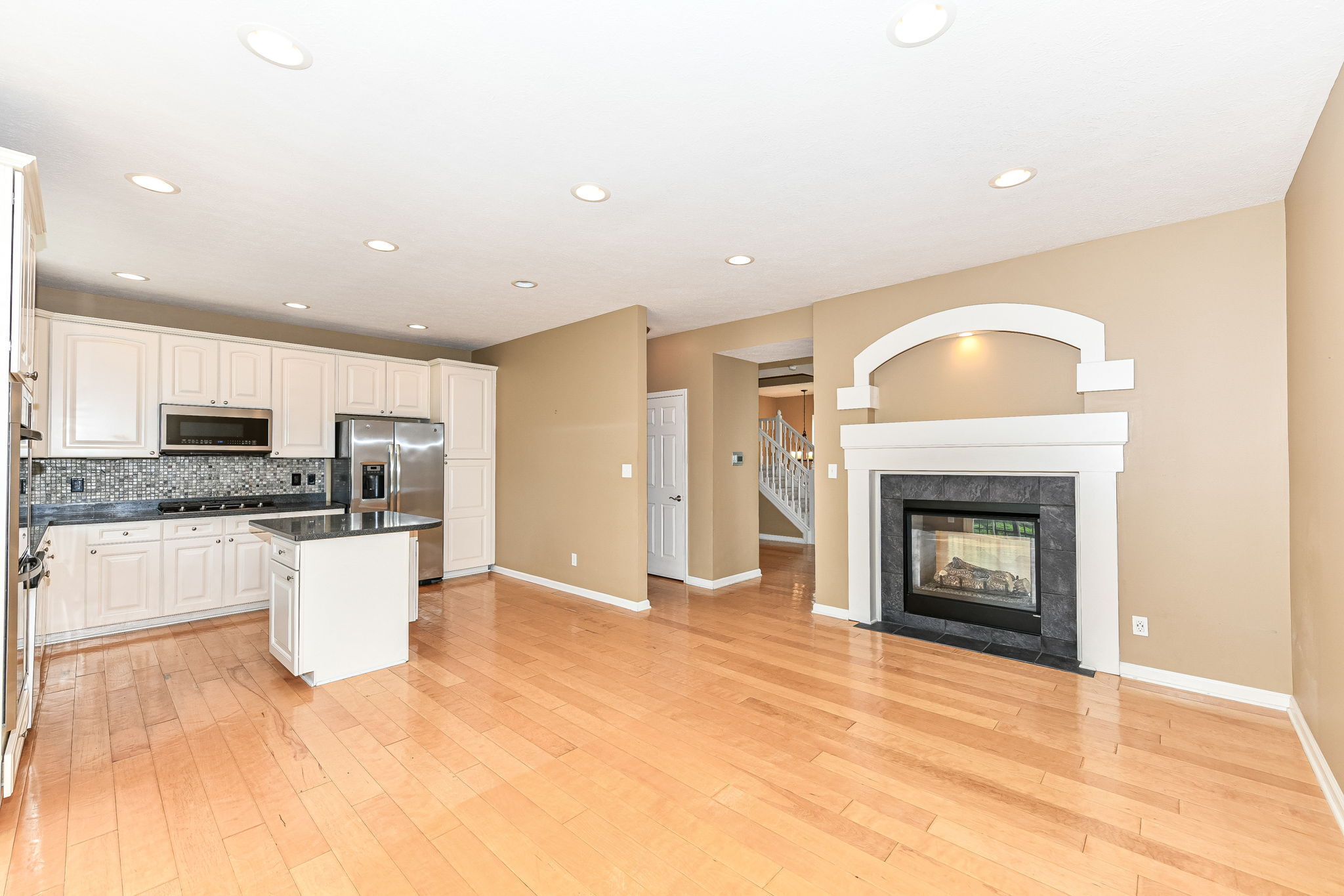8230 Ethan Drive Fishers, IN 46038 - Photo 5 of 35