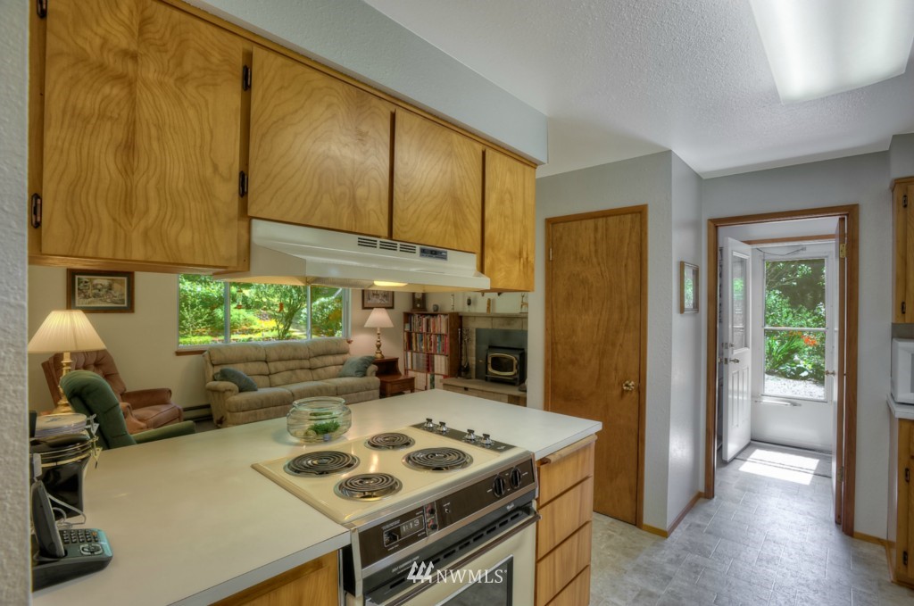 13844 177th Avenue Southeast Renton, WA 98059 - Photo 7 of 15 Gallery Image 7