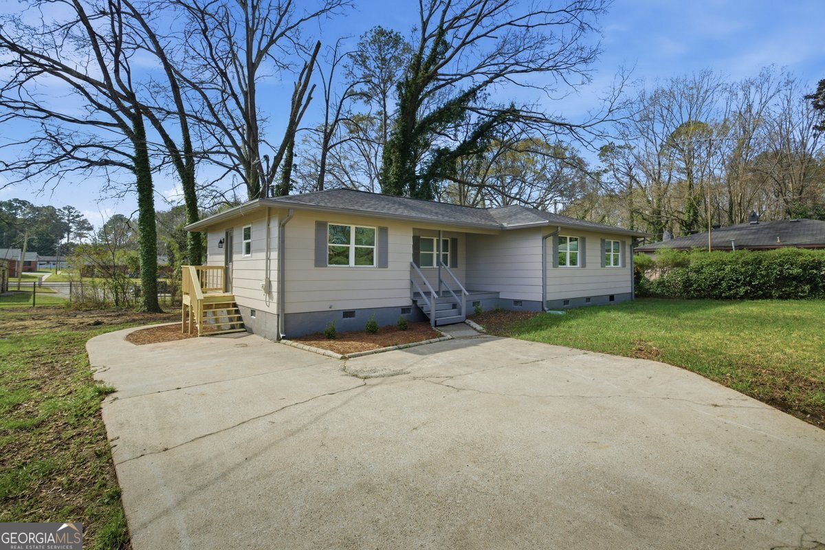 16 Rosenwald Drive Hampton, GA 30228 - Photo 2 of 31