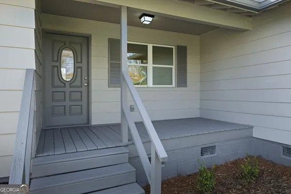 a view of a entryway door of the house