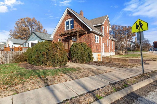 $225,000 | 2555 Oakland Avenue, St. Louis, MO 63143