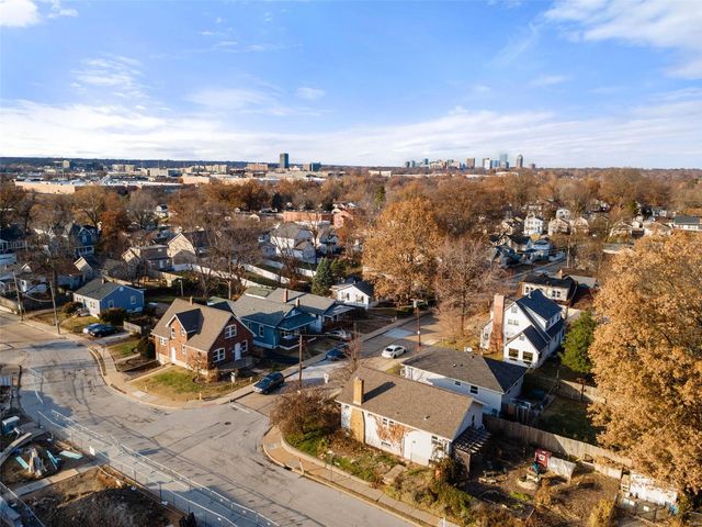 $225,000 | 2555 Oakland Avenue, St. Louis, MO 63143