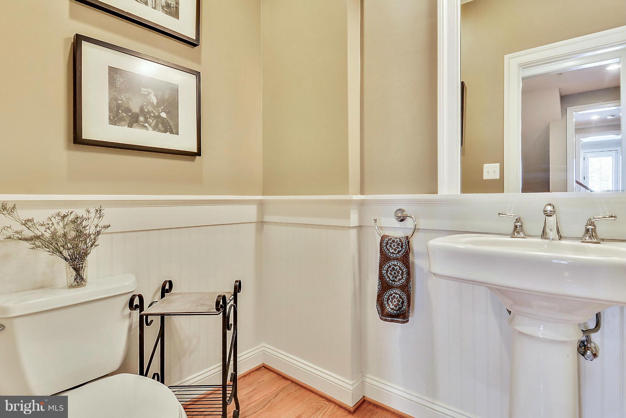 8813 Courts Way Silver Spring, MD 20910 - Photo 13 of 30 Bath