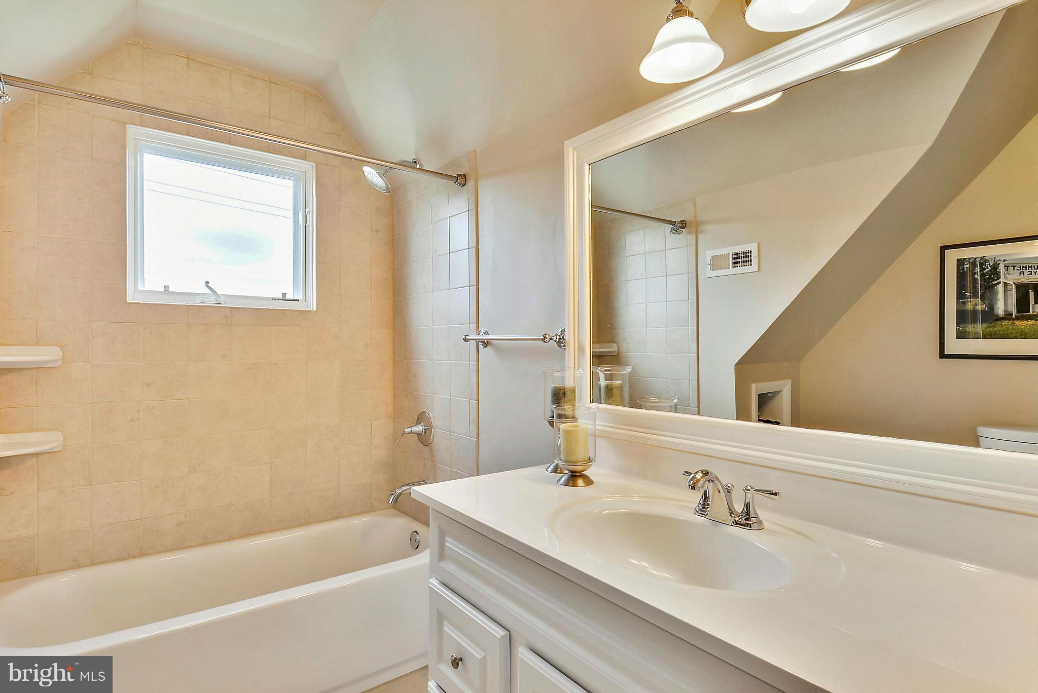 8813 Courts Way Silver Spring, MD 20910 - Photo 25 of 30 Bath
