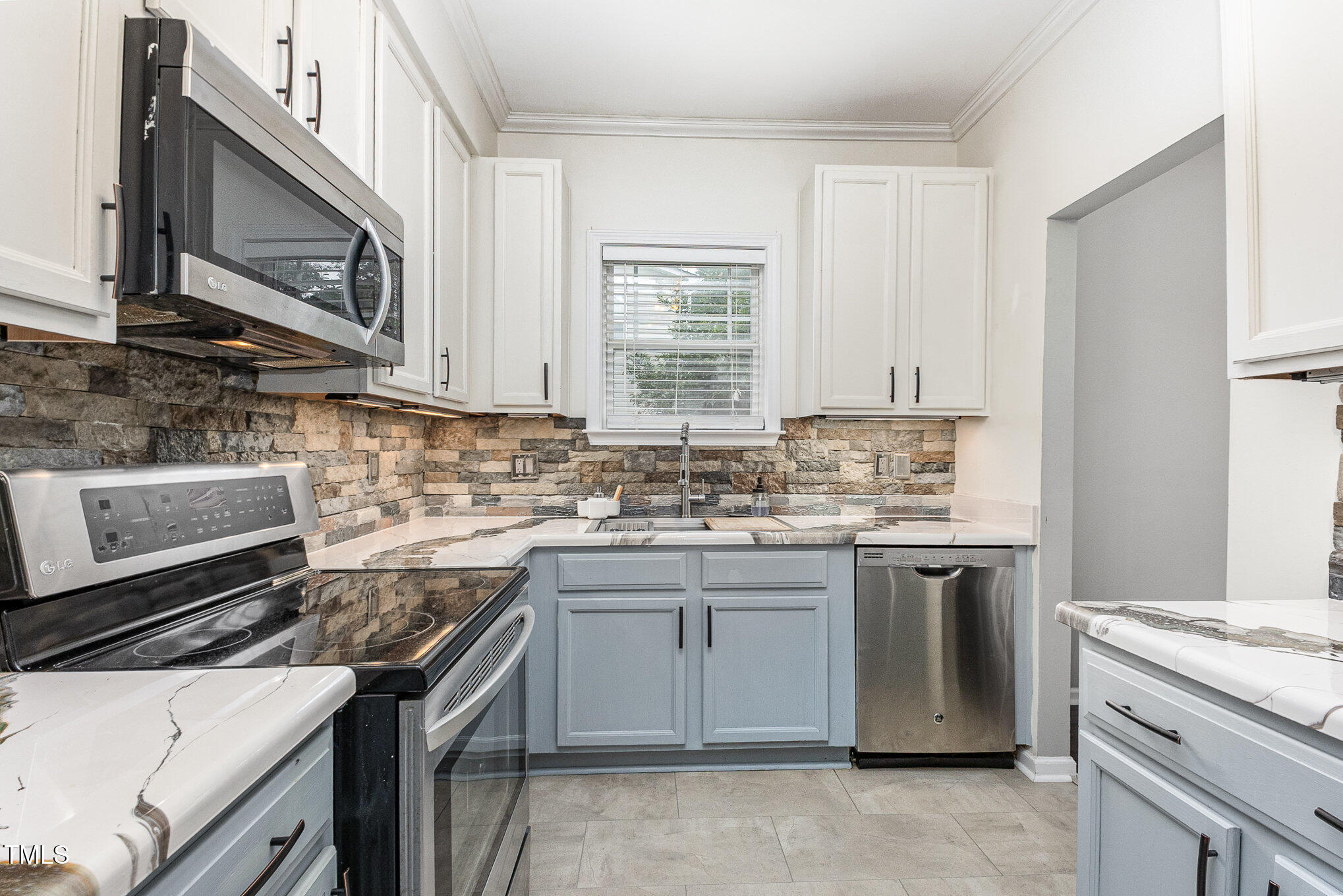 4008 Landover Lane Raleigh, NC 27616 - Photo 12 of 38 009_cj4a5013-edit_473