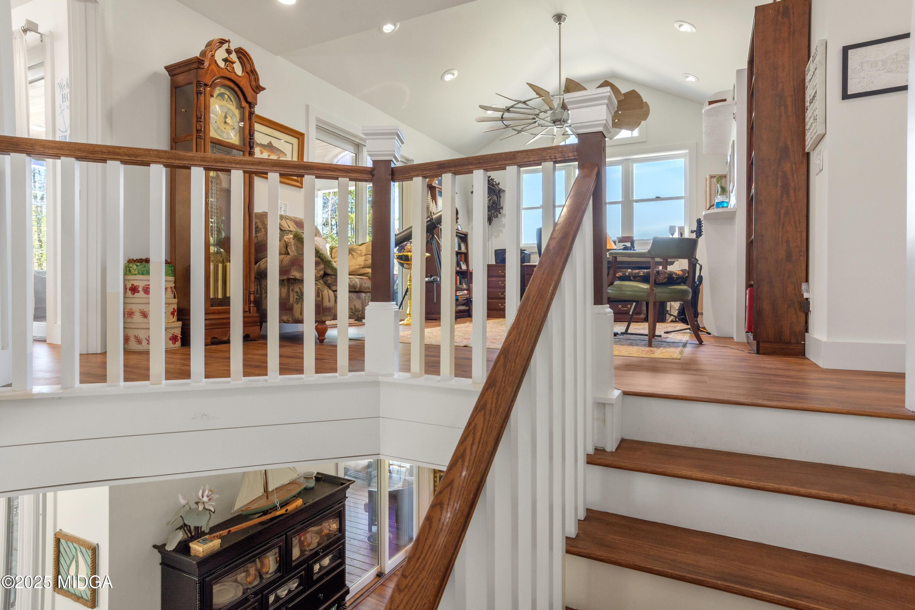 392 Big Oconee River Road Sparta, GA 31087 - Photo 24 of 39 Landing From Stairs