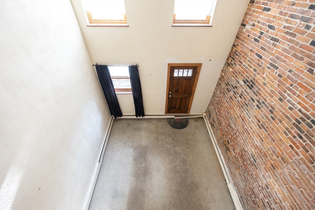 20 Beacon Street, Unit 2 Chelsea, MA 02150 - Photo 29 of 40 a view of an front door