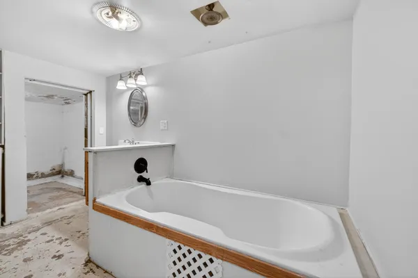 $226,000 | 329 East Main Street, Spring Arbor, MI 49283