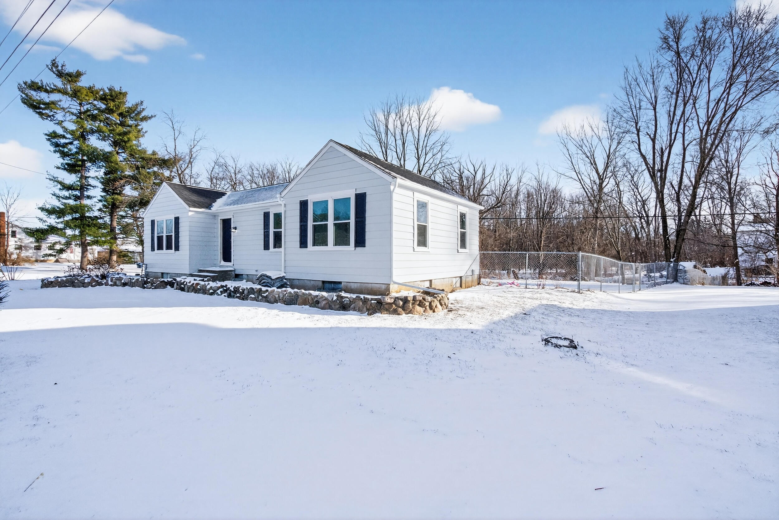 329 East Main Street Spring Arbor, MI 49283 - Photo 4 of 60 329 E Main St, Spring Arbor, MI 49283