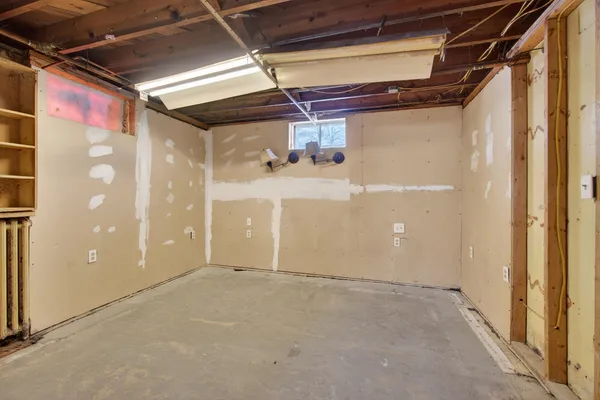 $226,000 | 329 East Main Street, Spring Arbor, MI 49283