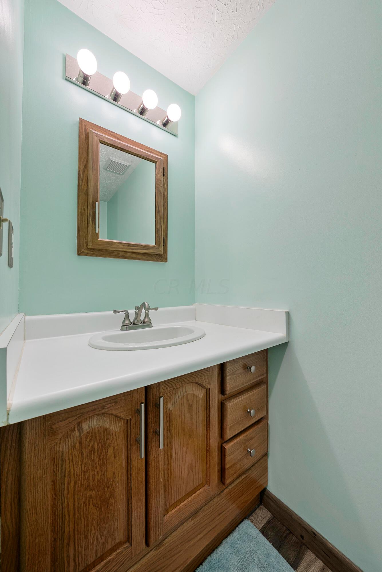 2840 Horseshoe Road Delaware, OH 43015 - Photo 30 of 52 29 Bathroom #2
