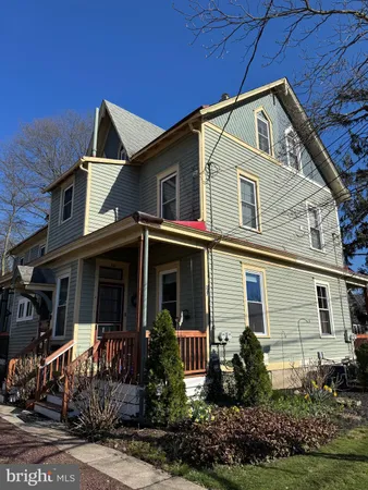 $1,900 | 237 South Atlantic Avenue, Unit A, Haddonfield, NJ 08033
