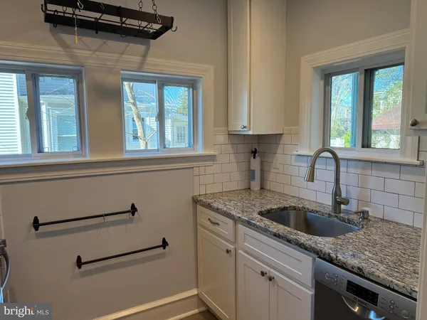 $1,900 | 237 South Atlantic Avenue, Unit A, Haddonfield, NJ 08033