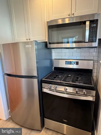 $1,900 | 237 South Atlantic Avenue, Unit A, Haddonfield, NJ 08033