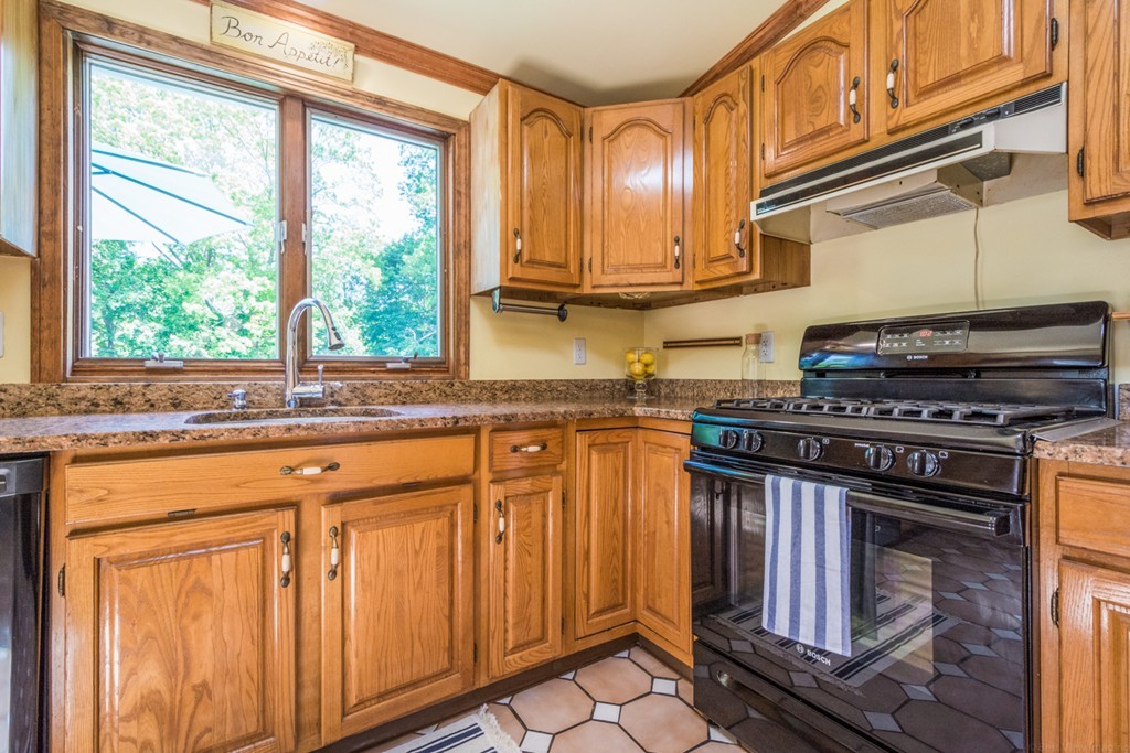 11 Bower Road Braintree, MA 02184 - Photo 11 of 23 Gallery Image 11