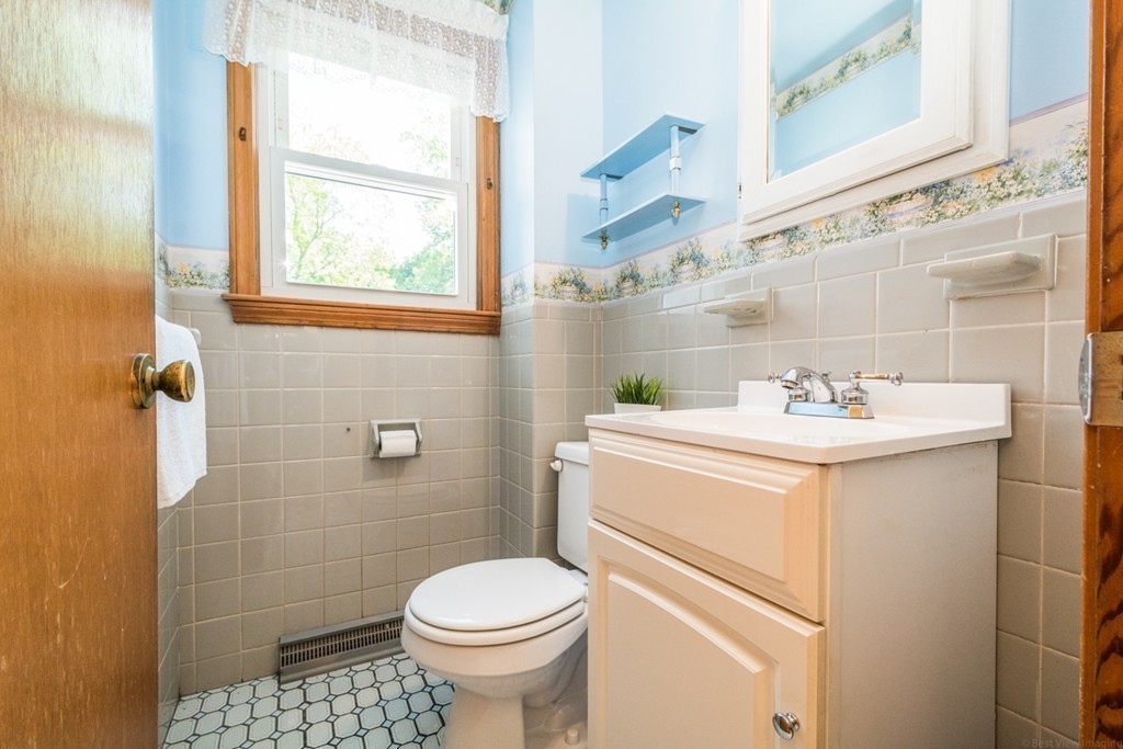 11 Bower Road Braintree, MA 02184 - Photo 12 of 23 Gallery Image 12