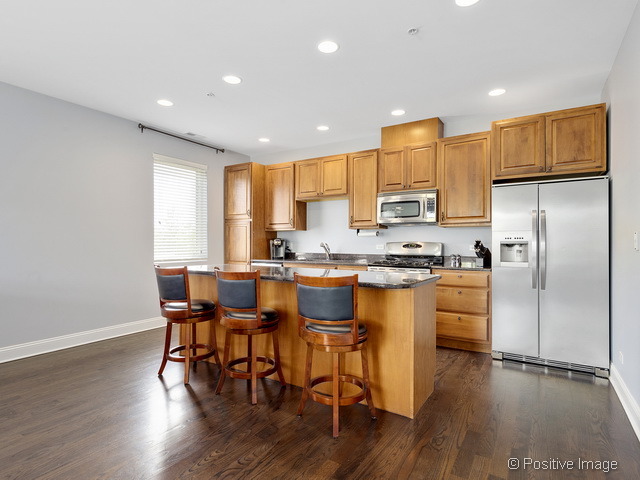6950 Wolf Road, Unit 203 Indian Head Park, IL 60525 - Photo 6 of 15